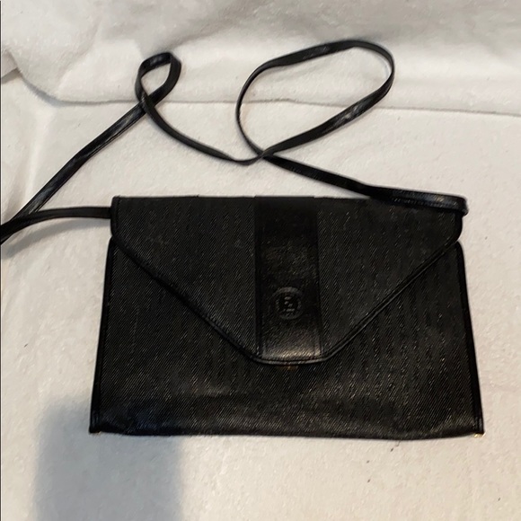 Vintage Fendi Black leather envelope bag - Picture 2 of 8